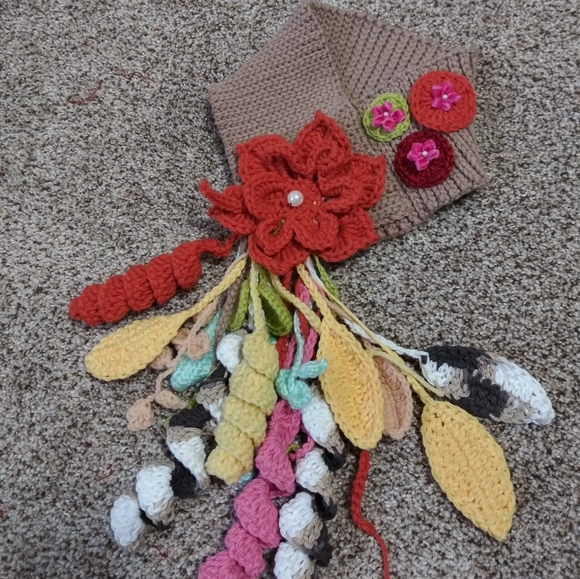 Handmade decorative neck warmer - Picture 5 of 12